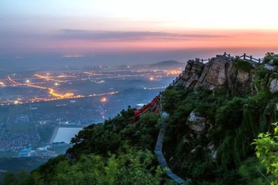 【航拍中国】天青色等烟雨,花果山在等你.